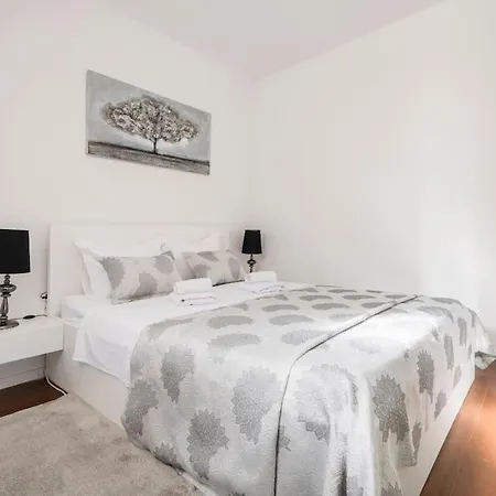 Mediterranea Private Pool Apartment