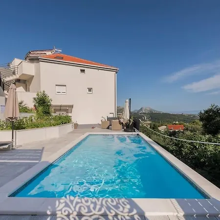 Mediterranea Private Pool Solin