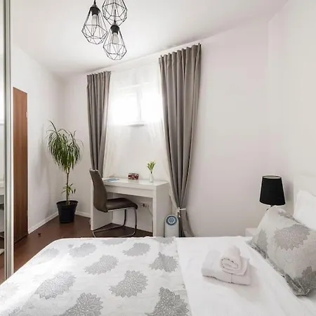 Mediterranea Private Pool Daire